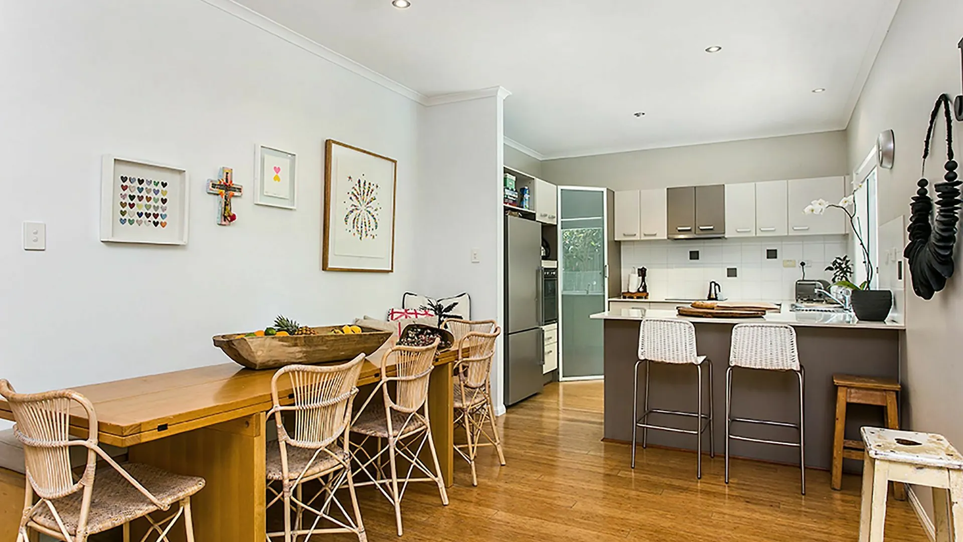 Elua Beach House - Modern Central Home W/ Swim Spa Byron Bay